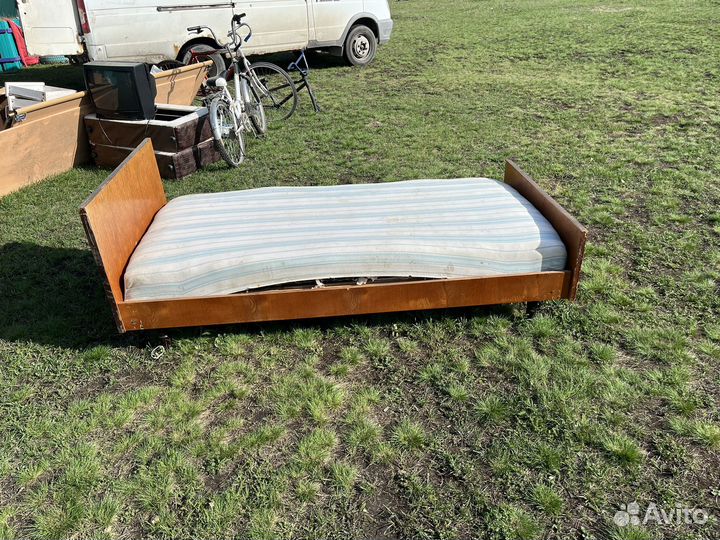 Отдам бесплатно мебель