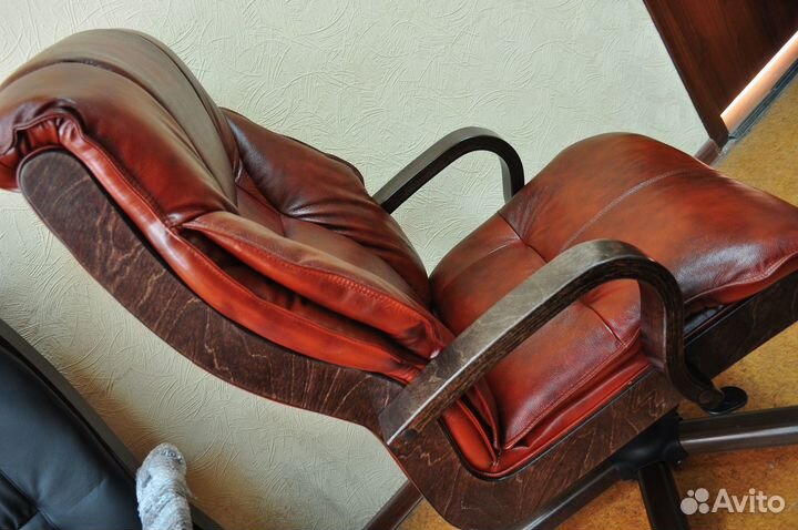 Офисное кресло 