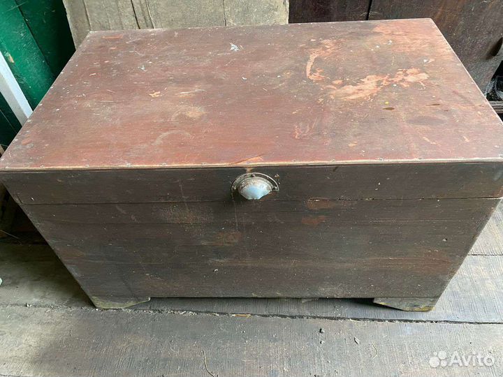 Сундук деревянный