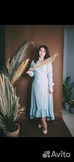 Голубое платье на запах toptop