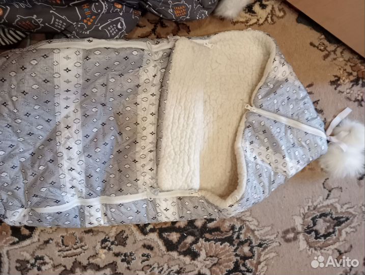 Комбинезон на выписку