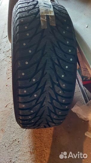Yokohama Ice Guard IG35 215/50 R17