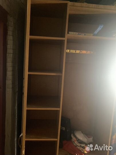 Двери и шкаф