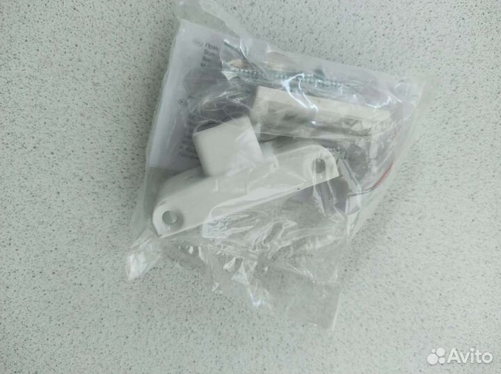 Замки для окон