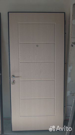 Дверь входная металлическая