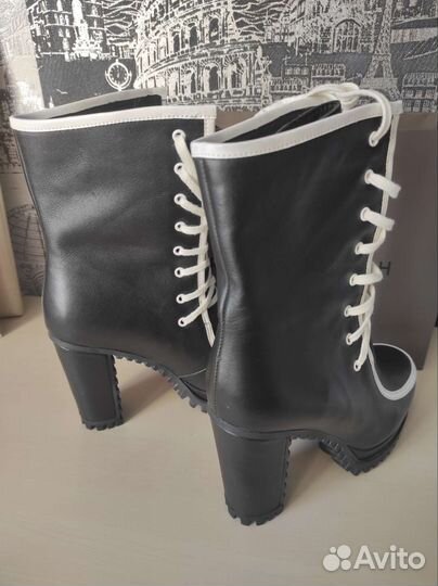 Сапоги (ботинки) демисезон из самих Эмиратов