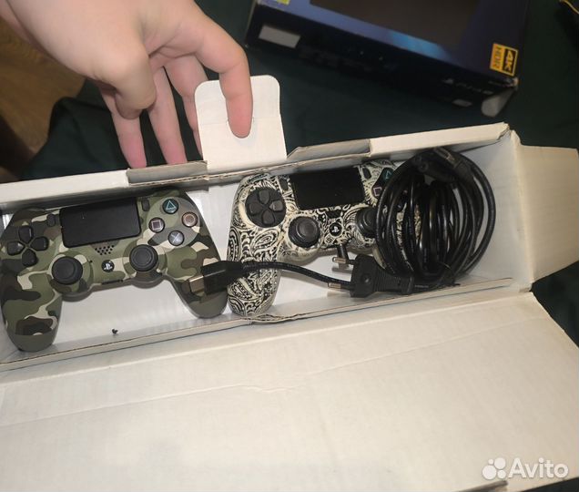 Продам playstation 4 pro(возможен обмен)