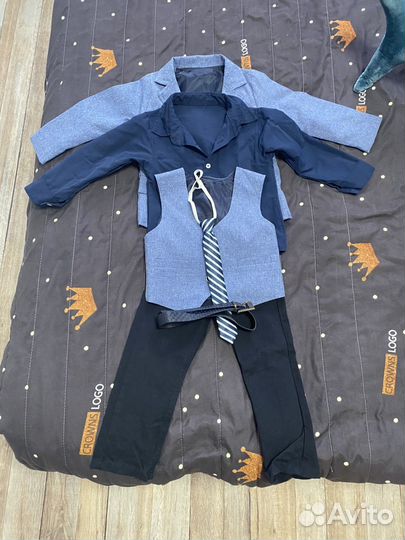 Костюм праздничный тройка классический