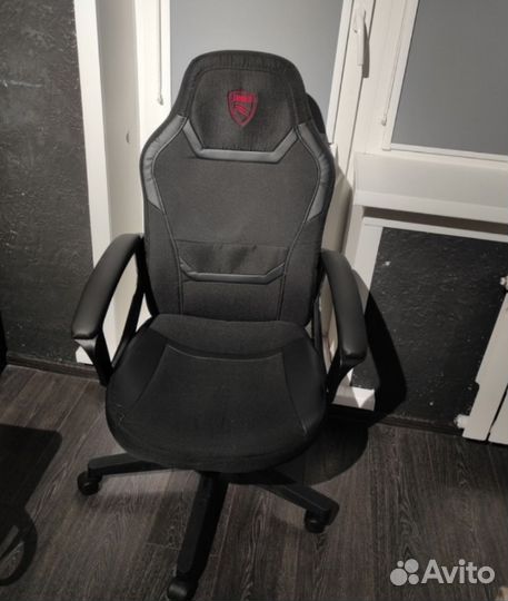 Компьютерное кресло