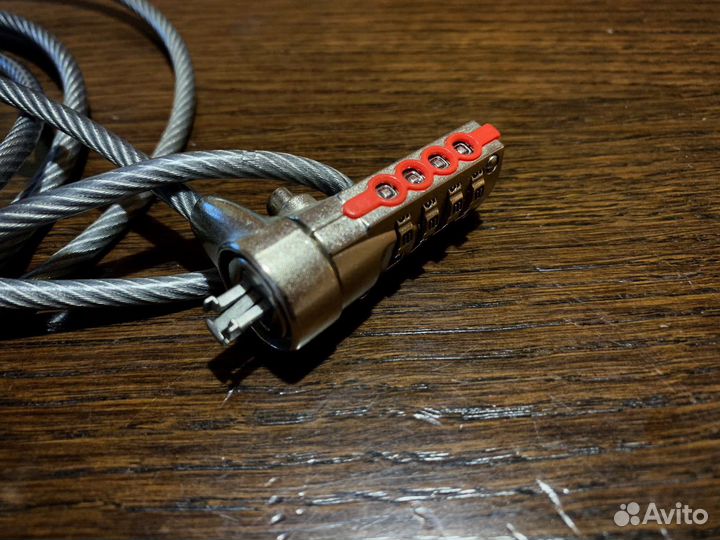 Kensington тросик с кодовым замком для ноутбука