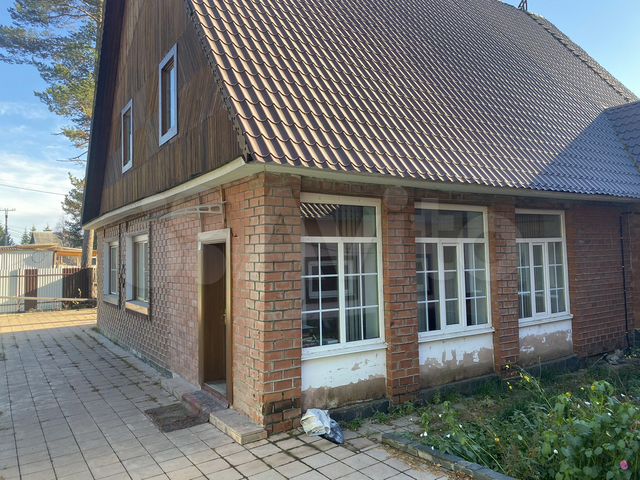 Коттедж 494 м² на участке 18 сот.