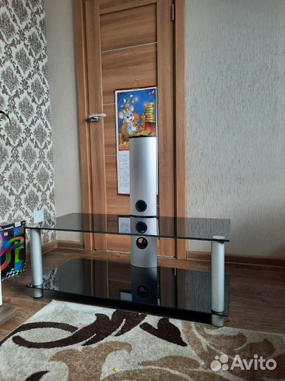 Стеклянная тумба