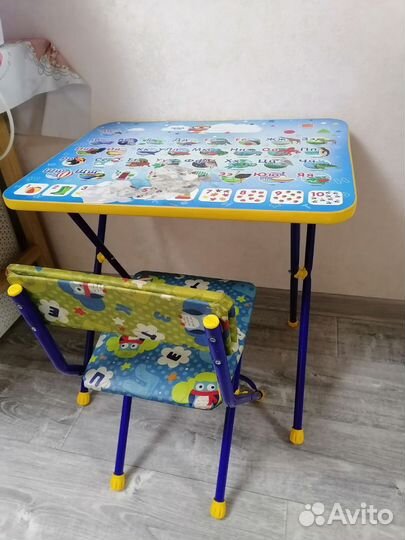 Детский стол и стул