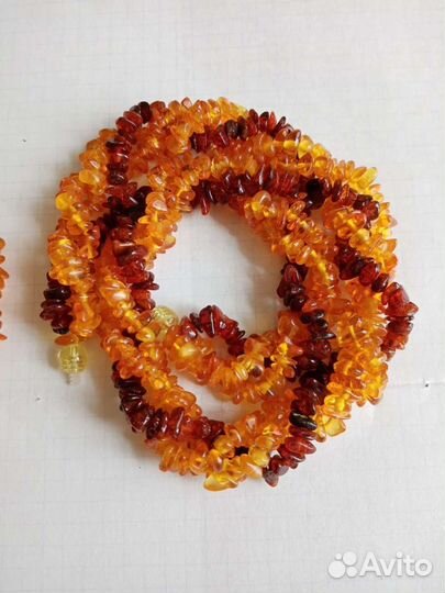 Янтарные бусы