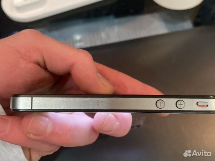 iPhone 4, 16 ГБ