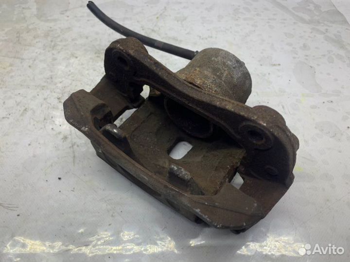 Суппорт передний левый Kia Soul 2 1.6 2014