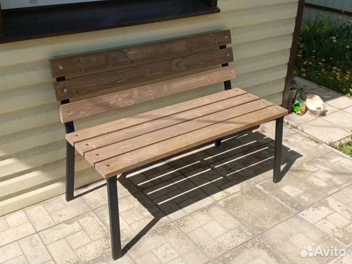 Скамейка деревянная садовая