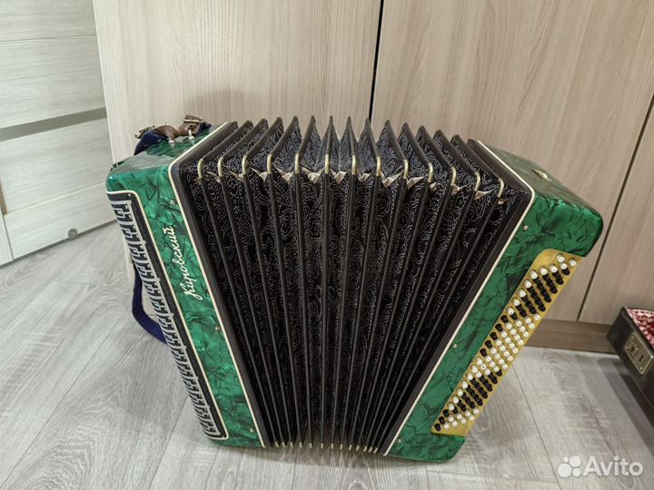 Баян Кировский