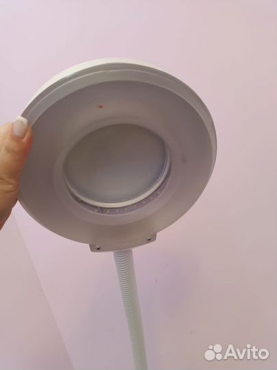 Лампа-лупа косметологическая