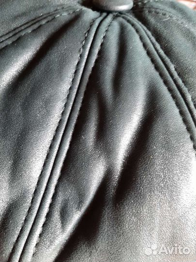 Кепка кожаная женская