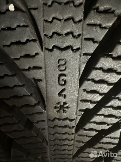 Nokian Tyres Hakkapeliitta R3 275/35 R20