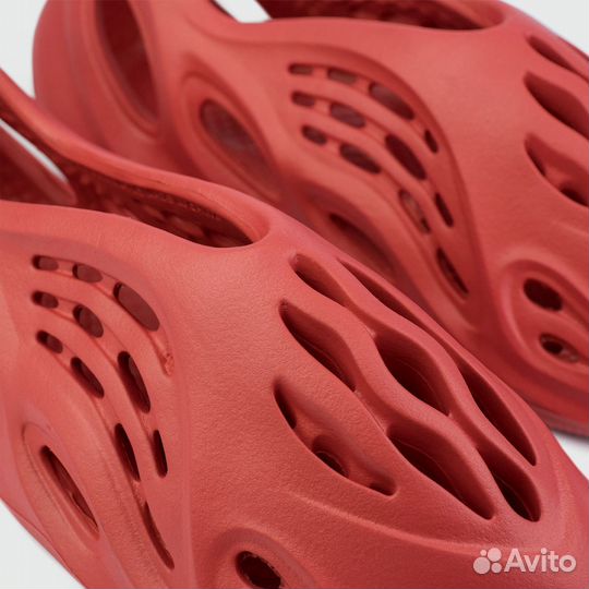 Кроссовки Yeezy Foam Wmns Red