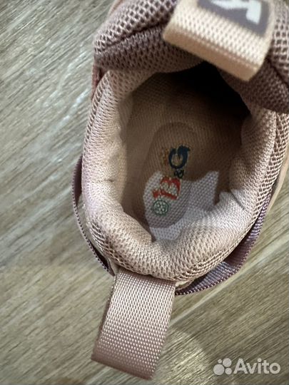 Кроссовки детские