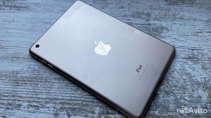 iPad mini 3 16 условно рабочий