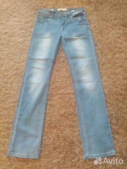 Женские джинсы