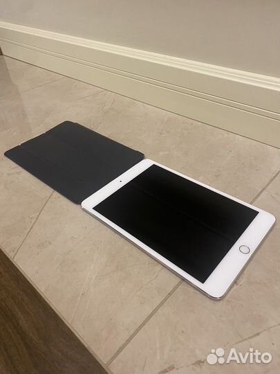 iPad mini 4 128gb cellular