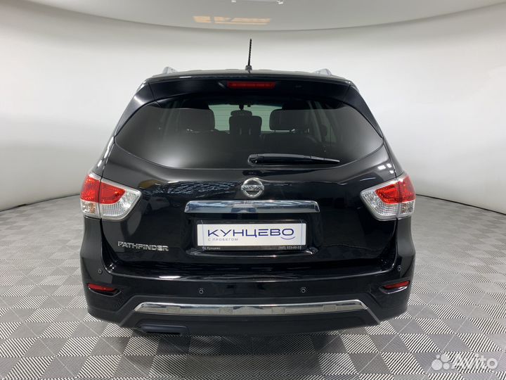 Nissan Pathfinder 3.5 CVT, 2014, 215 253 км