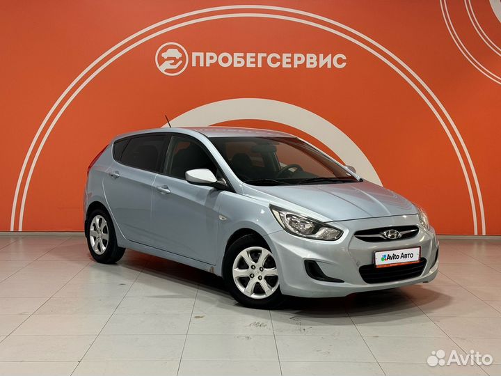 Hyundai Solaris 1.4 AT, 2011, 201 260 км