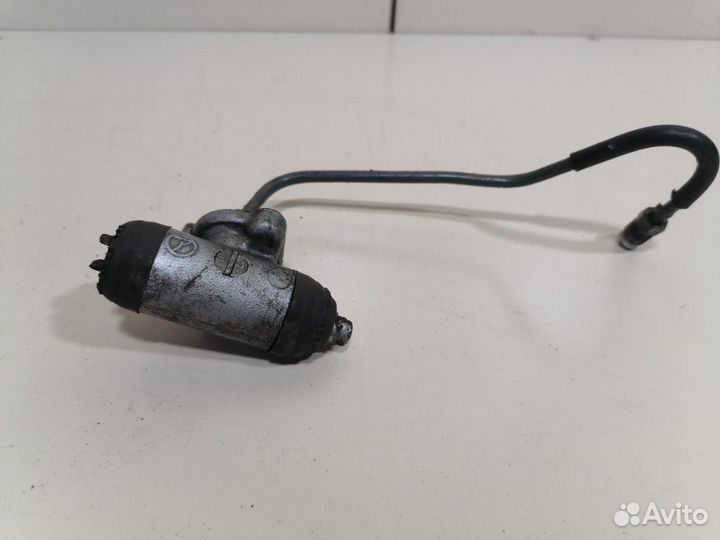 Тормозной цилиндр задний левый Toyota Wish ANE10