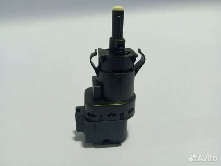 Выключатель стоп-сигналов