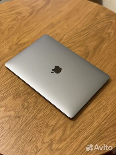 Macbook pro 13 m1