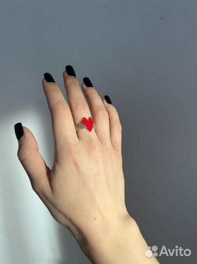 Кольцо сердце из бисера колечко сердечко