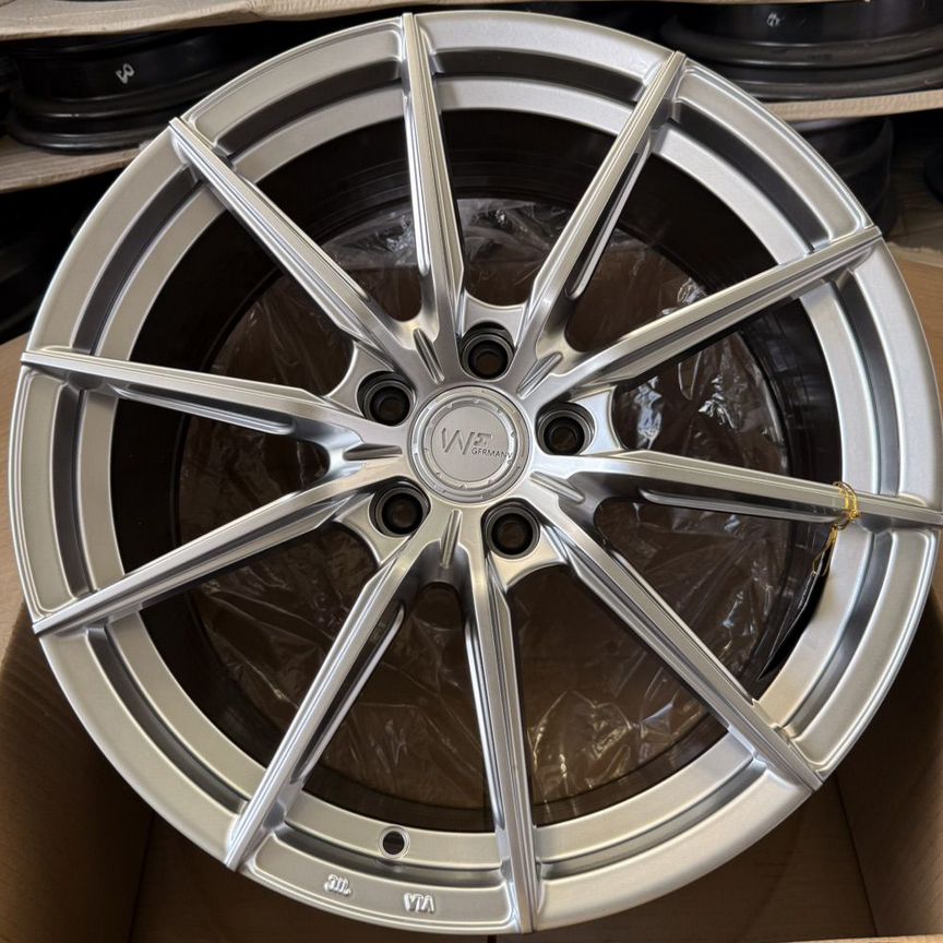 Литые диски Flow Form 8.5×R19 5×114.3
