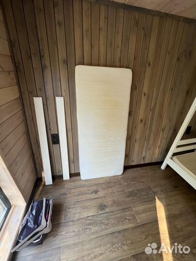 Двухъярусная детская кровать