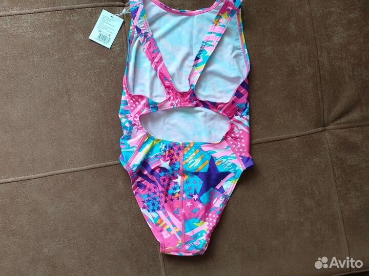 Новый слитный купальный на девочку 134-146