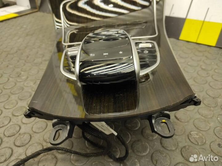 Накладка на торпедо/консоль Mercedes-Benz C-Class