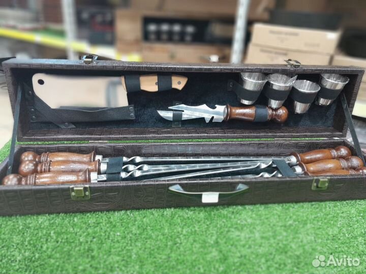 Подарочный набор шампуров в чемодане в кейсе
