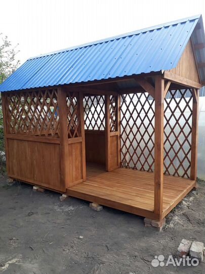 Садовая деревянная беседка с монтажем
