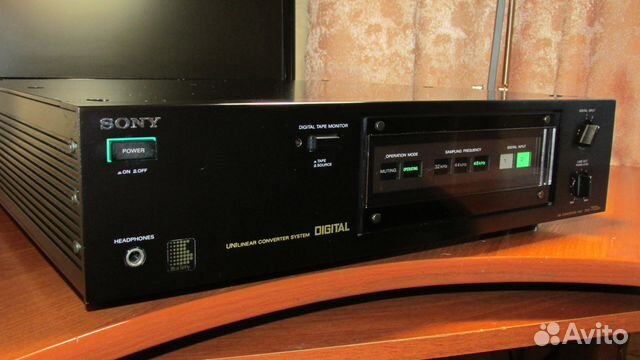 Sony DAS-703ES Мультибитный цап высшего уровня