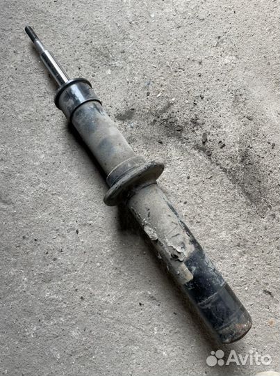 Стойка передняя ддя BMW X5 E70, X6 E71