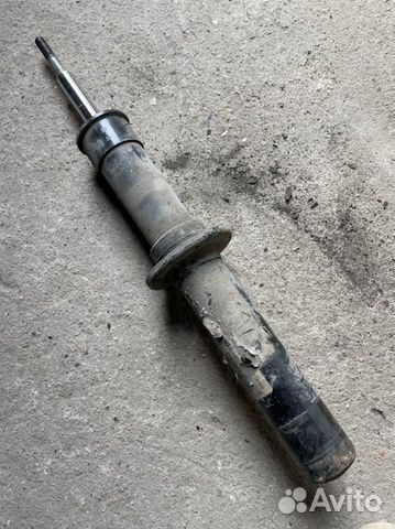 Стойка передняя ддя BMW X5 E70, X6 E71