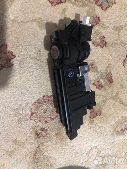 Замок от багажника mersedes