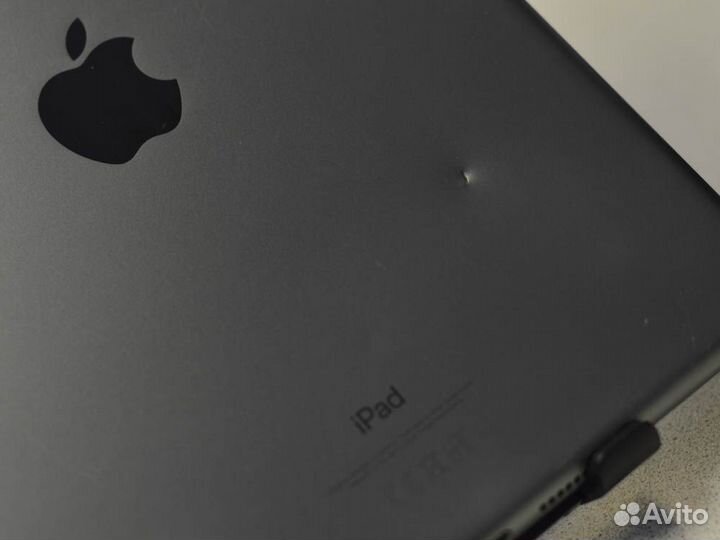 Планшетный компьютер iPad 9 2021 64 Гб
