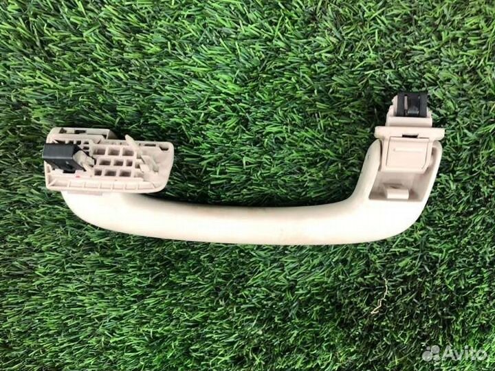 Ручка потолка задняя правая Bmw 5 F10 N52B25 2011