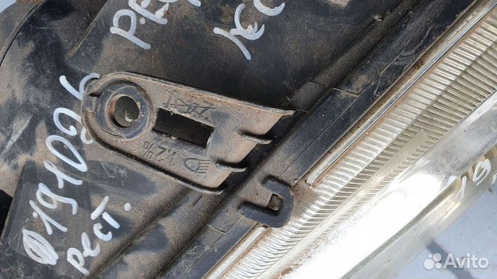 Фара правая Peugeot 306 1993-2003