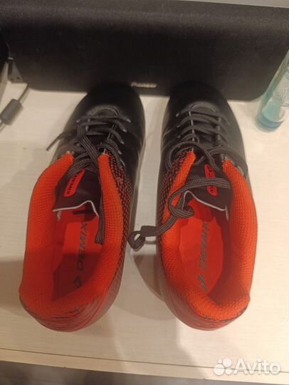 Футбольные бутсы